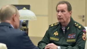 Viktor Zolotov, oo horay ilaalo khass ah ugu ahaa Putin ayaa hadda hoggaaminaya kooxda ilaalada qaranka