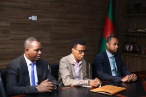 Madaxweyne Xasan Sheekh oo booqday Wasaaradda Gaashaandhigga Soomaaliya